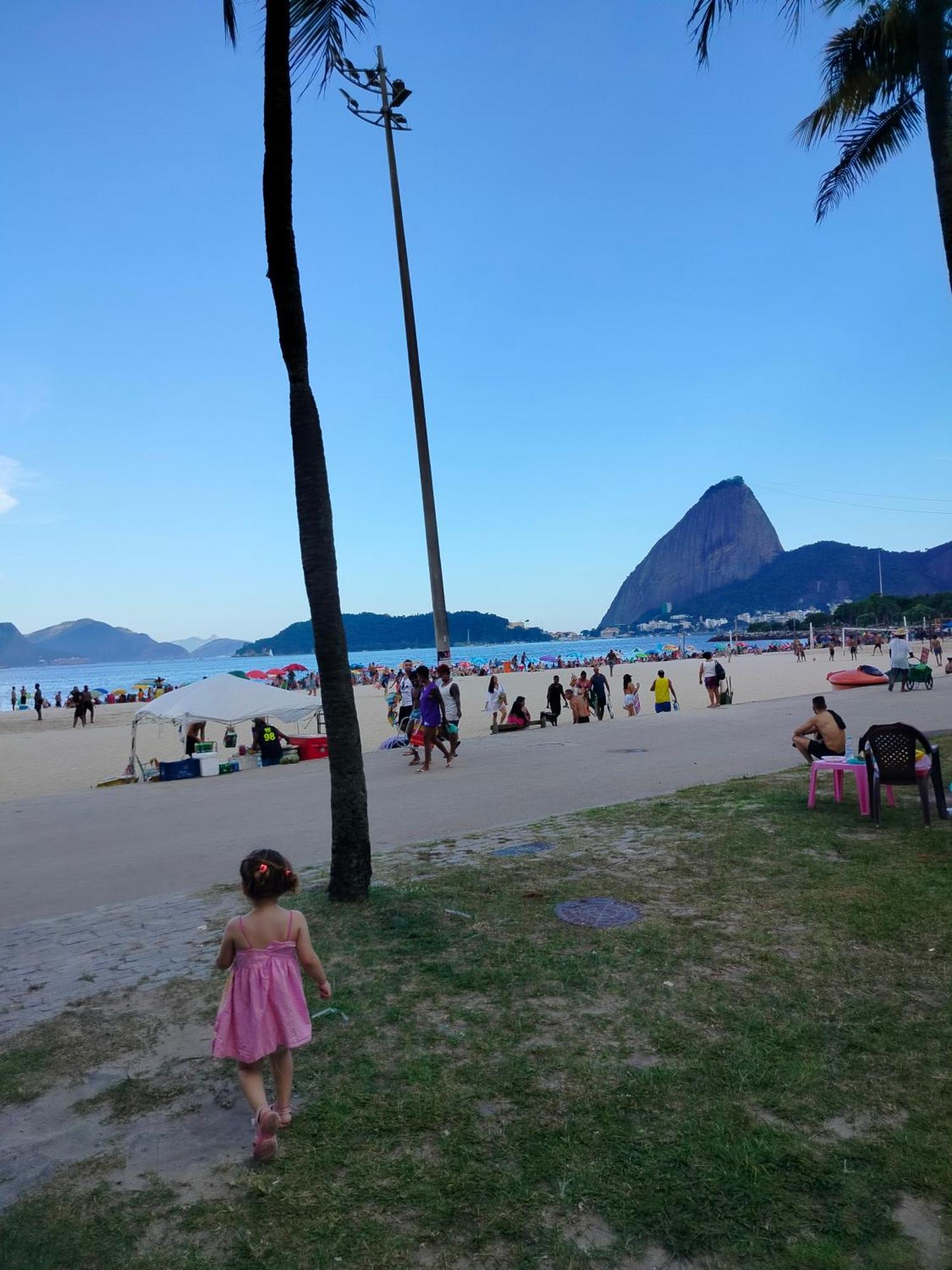 Flamengo Colado Metro Praias Apartment *